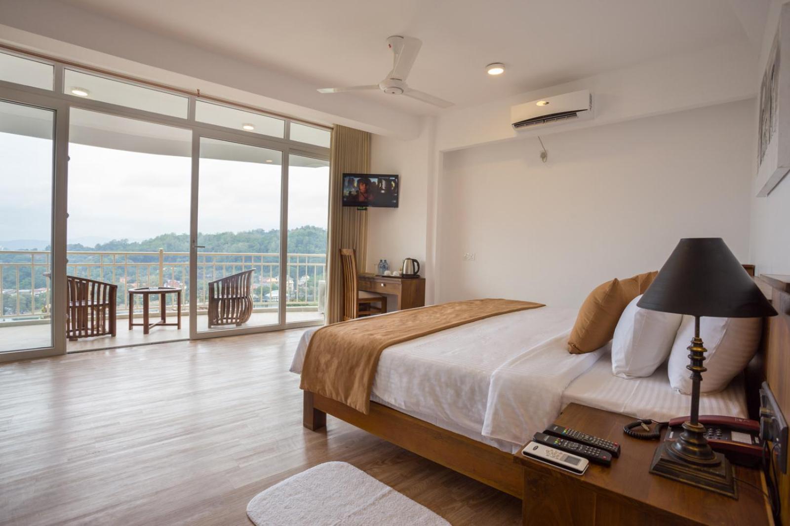 360 Lake View Hotel Канди Экстерьер фото